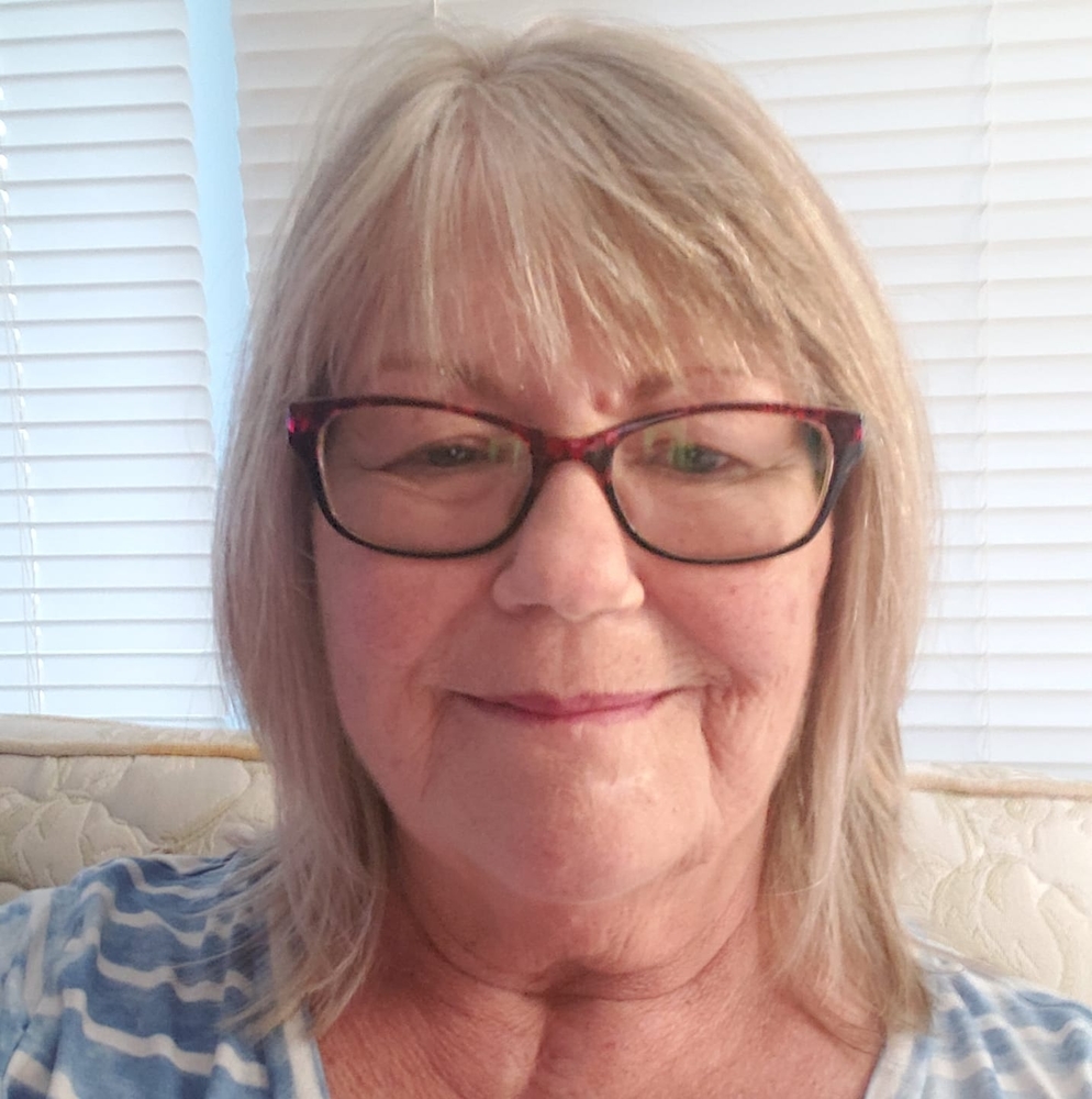 Meet your Posher, Evelyn